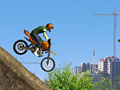 Construction Yard Bike играть онлайн